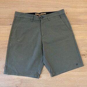 Billabong Submersibles hybrid shorts Size 30